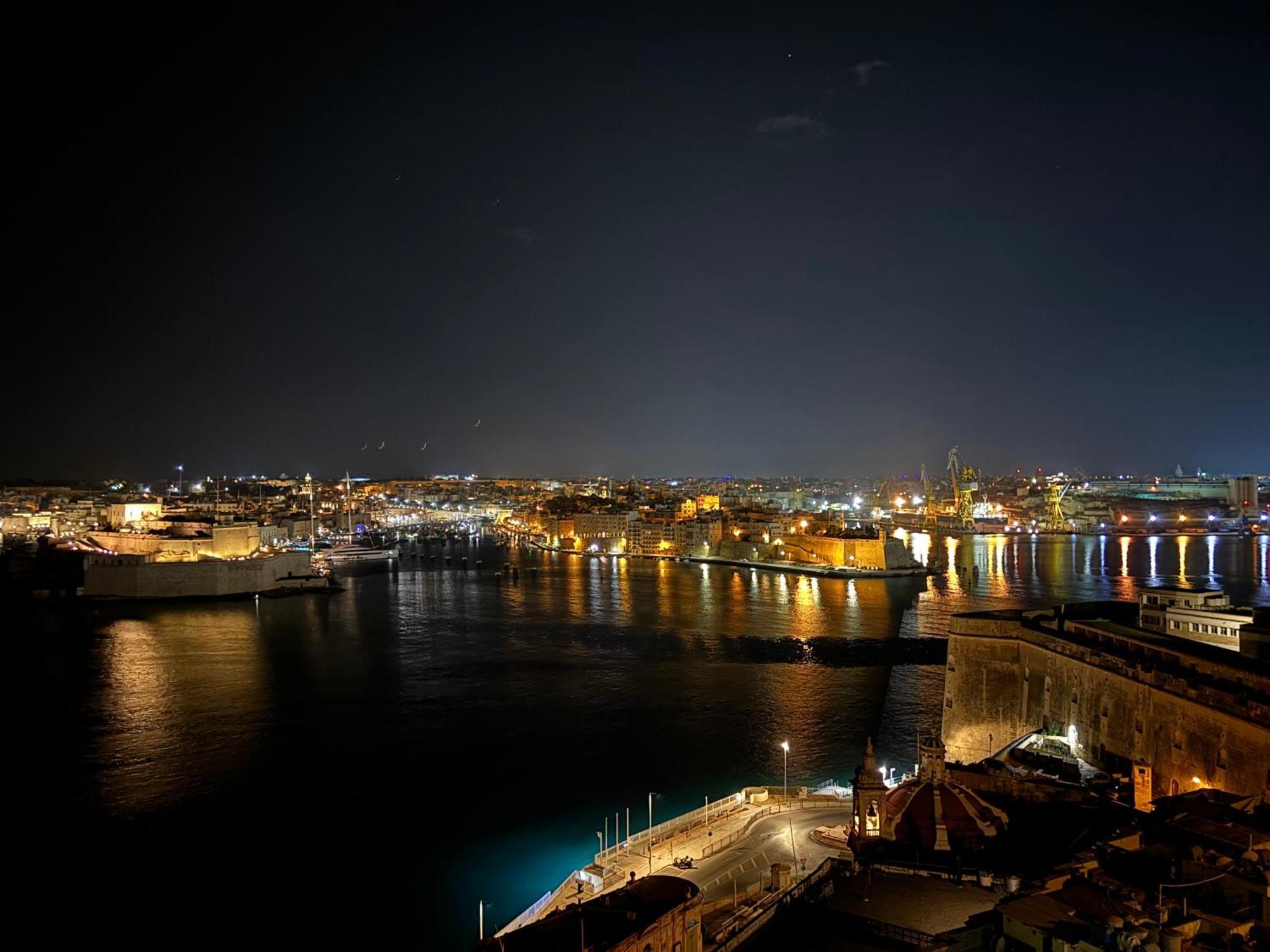 Grand Harbour Hotel Valletta Bagian luar foto