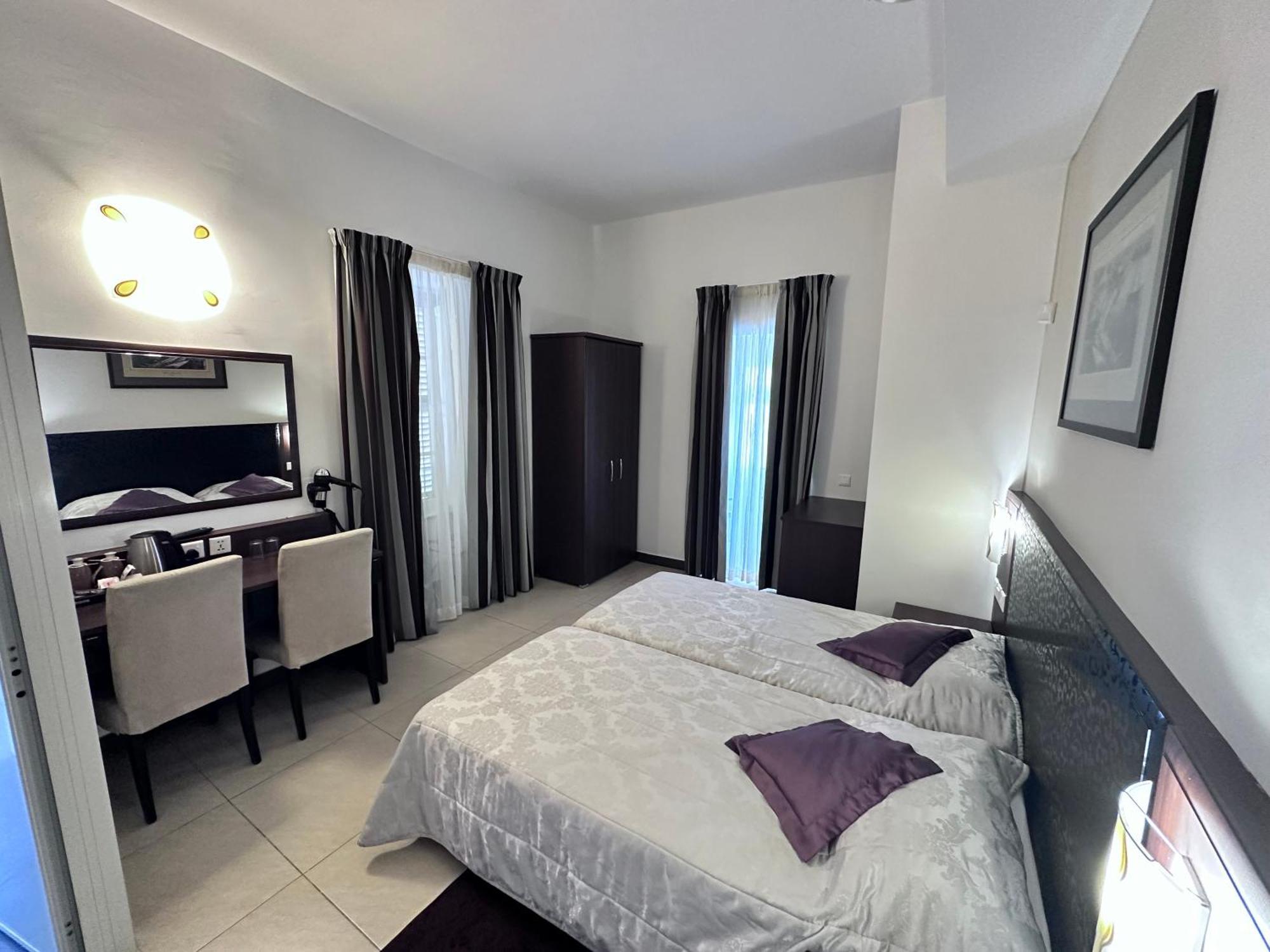 Grand Harbour Hotel Valletta Bagian luar foto