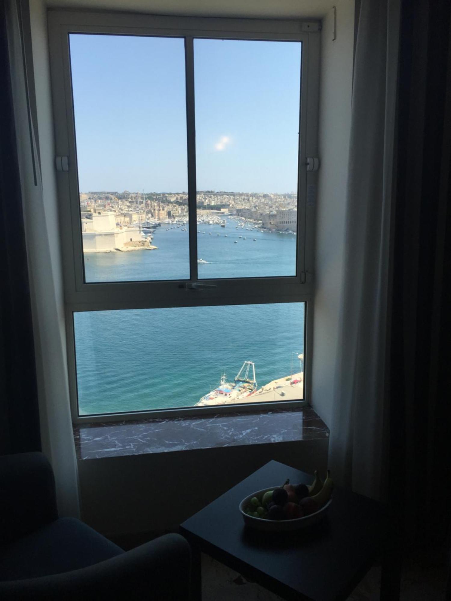 Grand Harbour Hotel Valletta Bagian luar foto