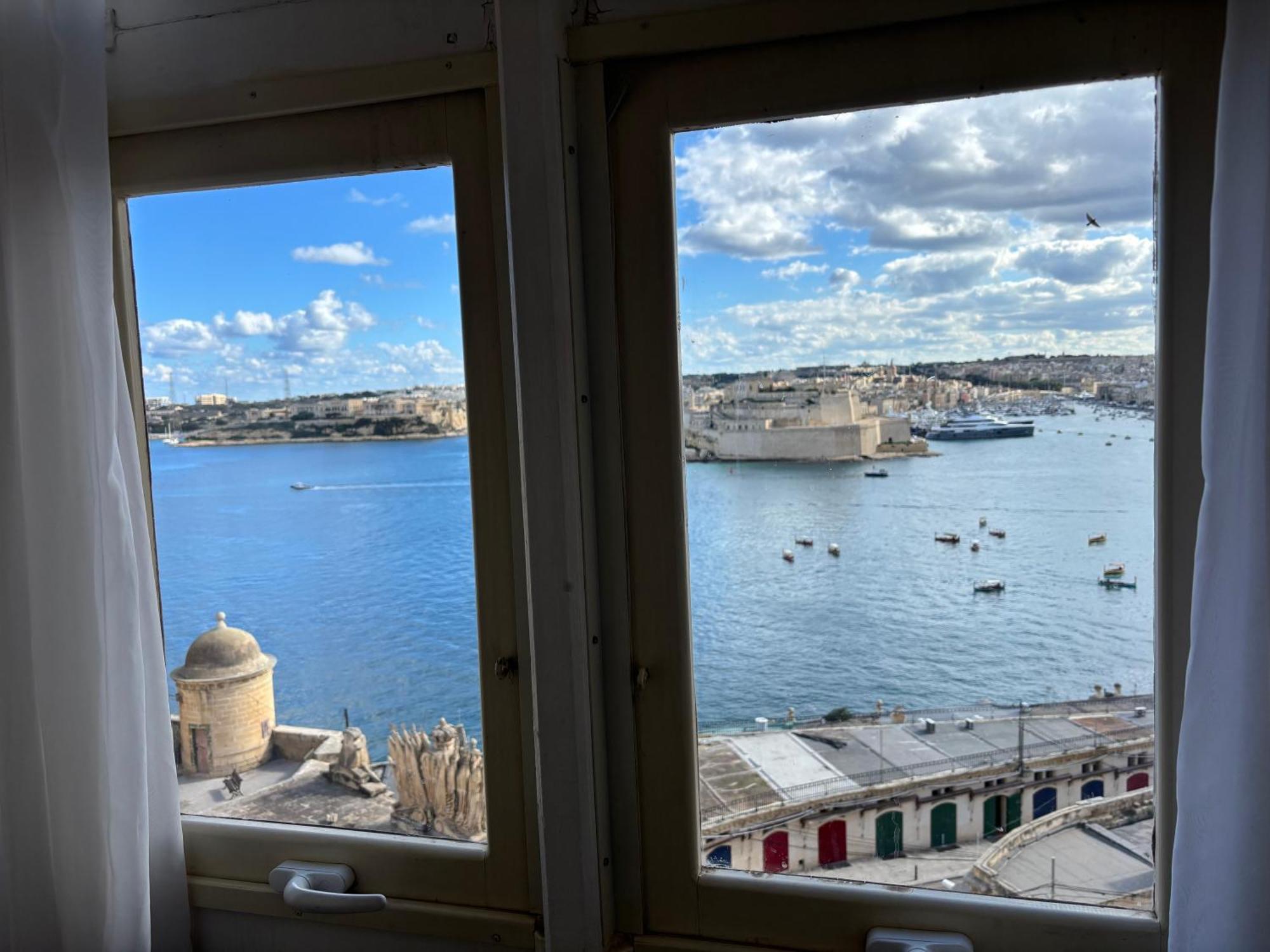 Grand Harbour Hotel Valletta Bagian luar foto