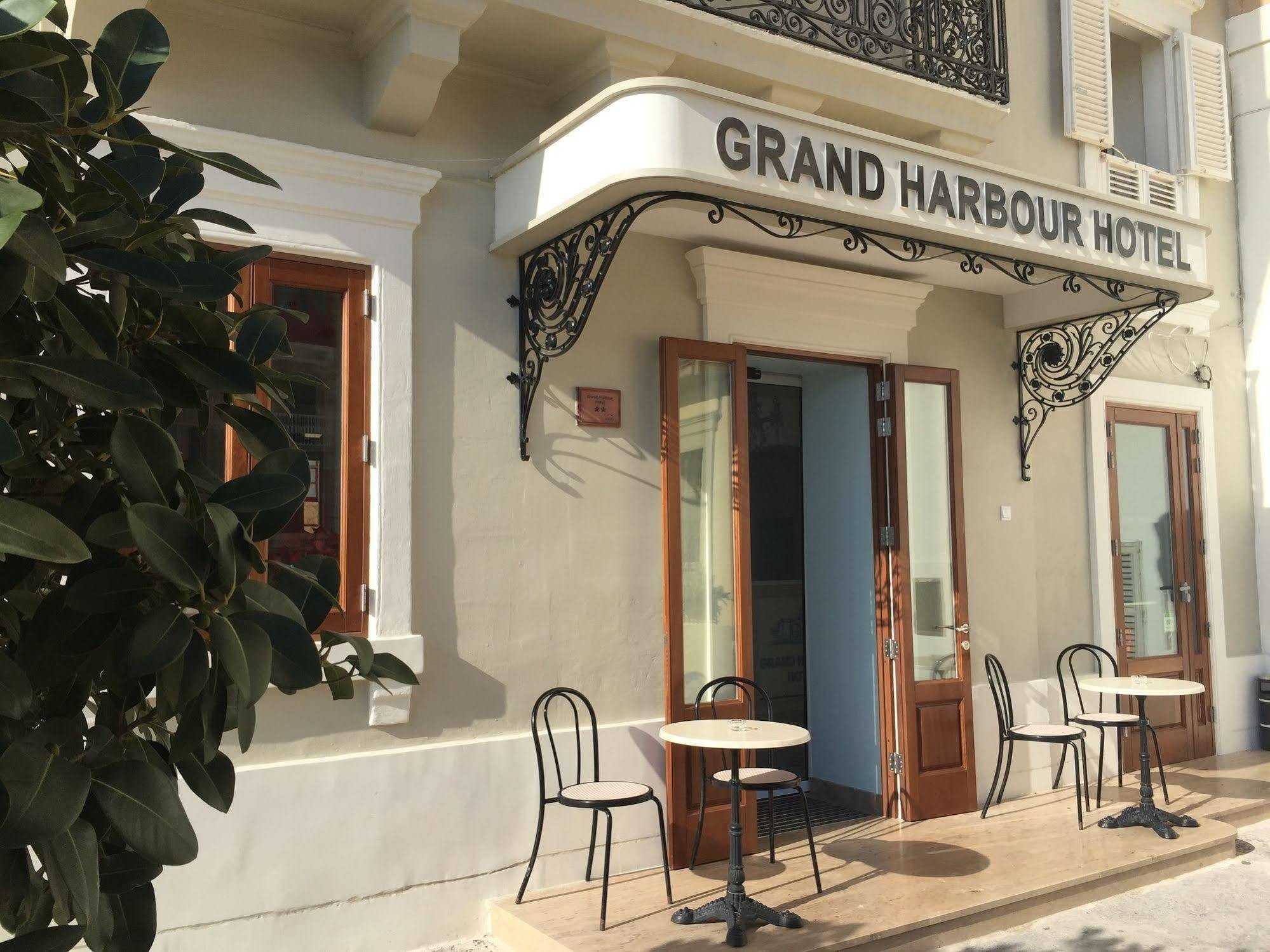 Grand Harbour Hotel Valletta Bagian luar foto